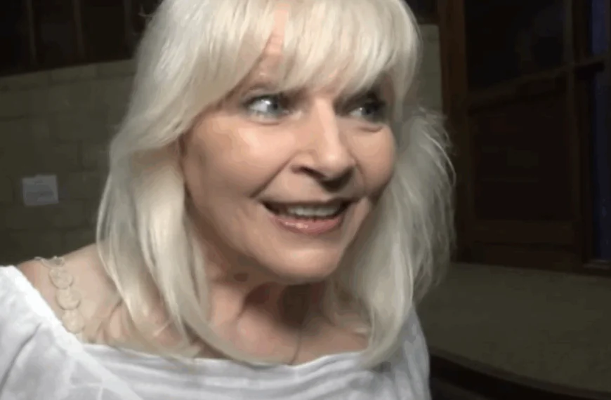 Vreselijk nieuws over zangeres Mieke: &acute;Tumor en 50 lymfeklieren verwijderd&acute;