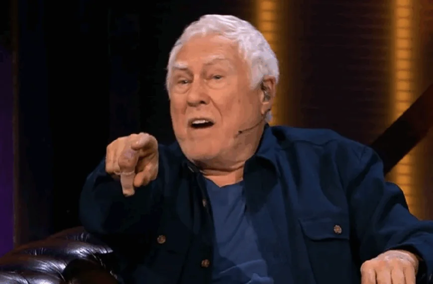 Schokkende beelden opgedoken van vloekende Cesar Zuiderwijk die helemaal losgaat tegen zanger van Tributeband