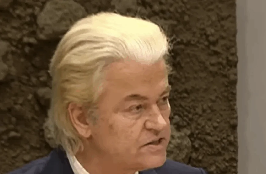 Kamerdebat loopt helemaal uit de hand: Wilders sloopt PvdA en Klaver