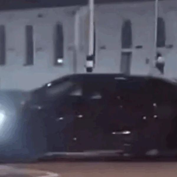 Vriendin Enzo Knol krijgt heftig auto-ongeluk met 1-jarig zoontje op de achterbank