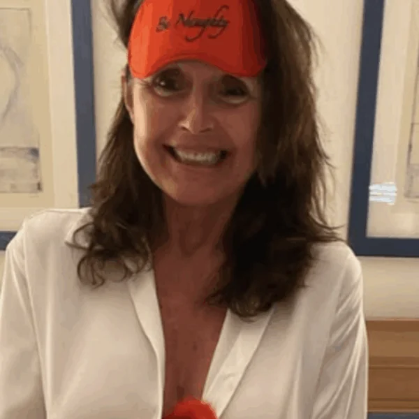 Wendy van Wanten toont dat ze op haar 65e nog best in bikini mag gezien worden