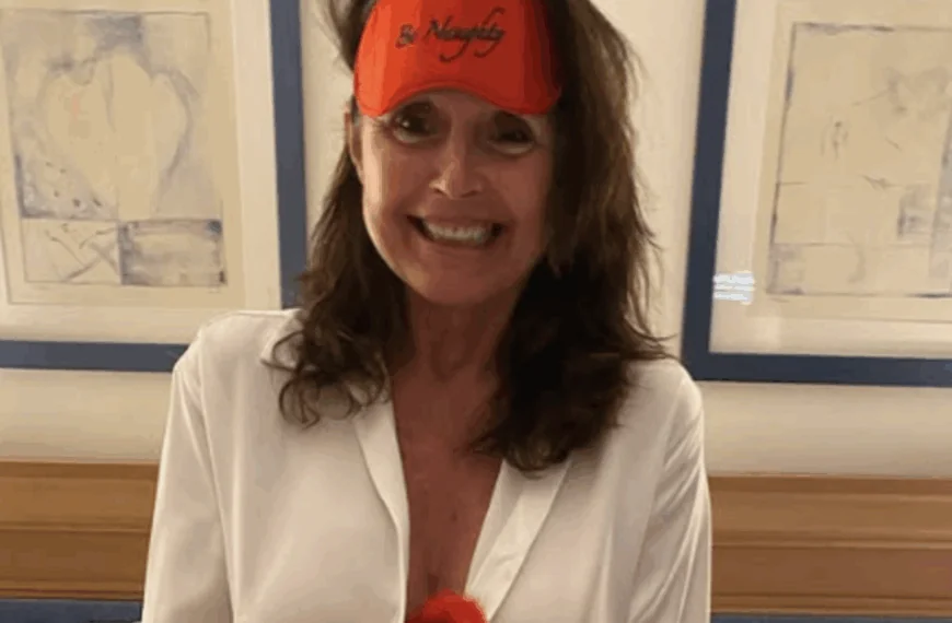 Wendy van Wanten toont dat ze op haar 65e nog best in bikini mag gezien worden