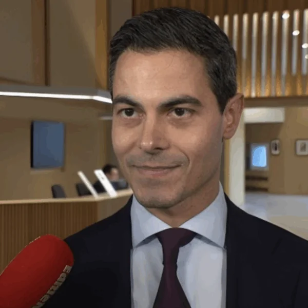 Rob Jetten in crisis: premierschap wankelt – ‘Belerend mannetje’