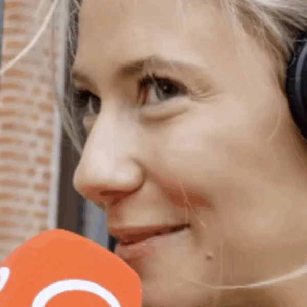 Celine verrast Metejoor tijdens live uitzending: ‘Had niks in de gaten’