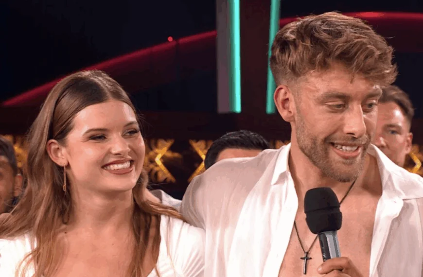 Publiek roept om kus tussen Ward en Yulia&hellip; en dan gebeurt d&iacute;t