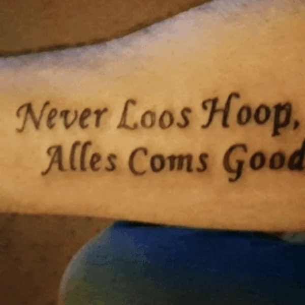 Hier 18 mensen die de rest van hun leven rondlopen met een spelfout in hun tatoeage