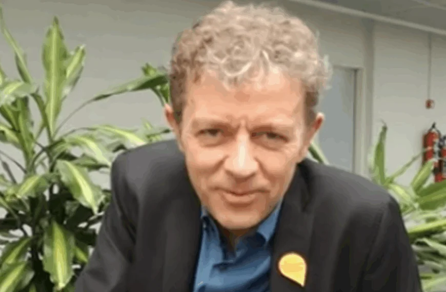 Weerman Frank Deboosere ziet iets bizars gebeuren: ‘Komt er sneeuw aan?’