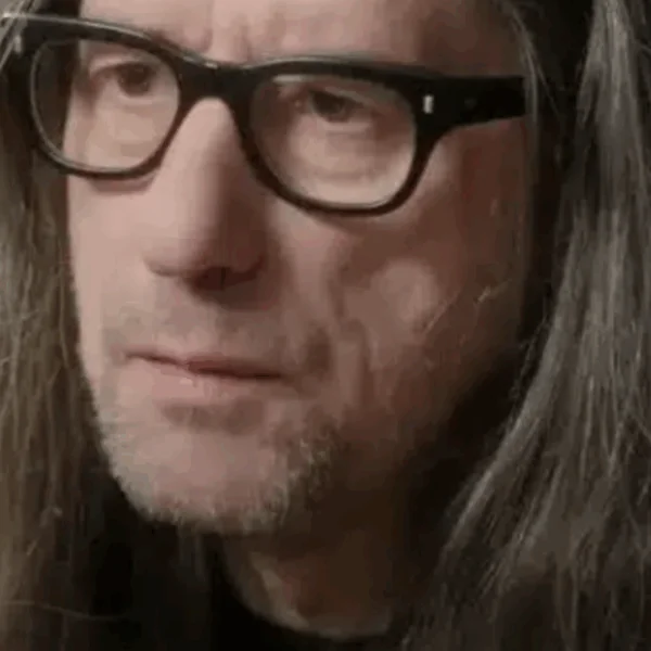 Herman Brusselmans kan zijn jongere lief niet de baas in bed: &acute;Maar dit is zijn geheim&acute;