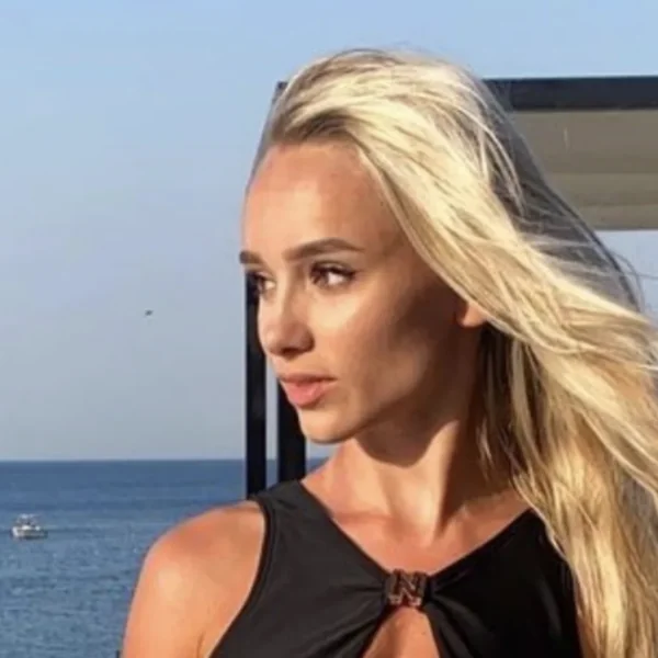 Amy Sonck trakteert haar volgers op sexy bikinifoto