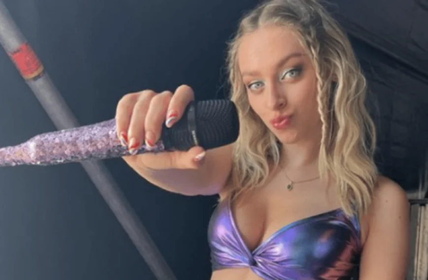 Zangeres Camille krijgt heftig probleem: ´Fans reageren geschokt´