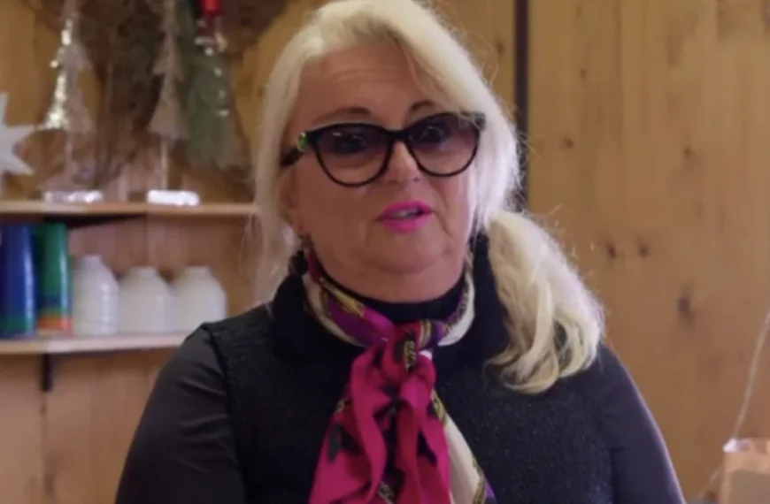 Mama Mo slaat weer toe: Doet iets waar Mike en zijn nieuwe vriendin van schrikken