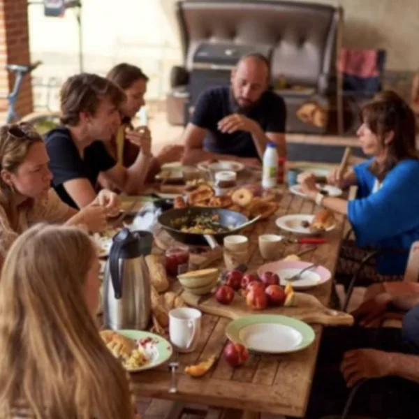 Junior Planckaert deelt bijzonder moment aan de kersttafel: ‘Verraders spelen’