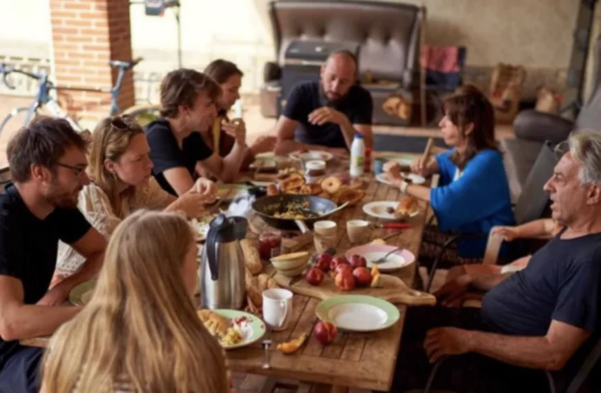 Junior Planckaert deelt bijzonder moment aan de kersttafel: ‘Verraders spelen’