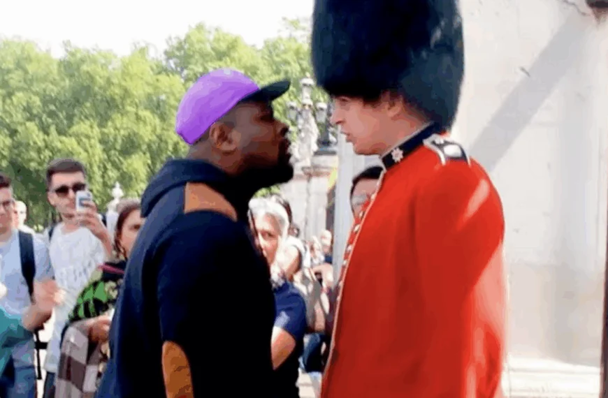 Koninklijke wacht uitgelachen door vervelende man – wat er vervolgens gebeurde, zag niemand aankomen