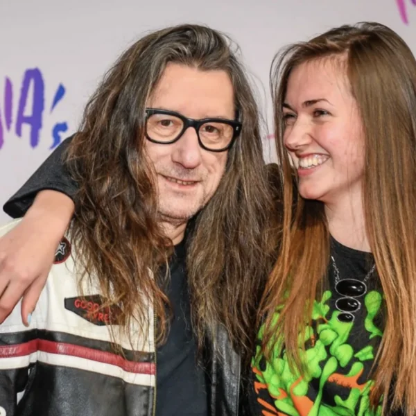 “Primeur van de eeuw”: Herman Brusselmans kondigt groot nieuws aan