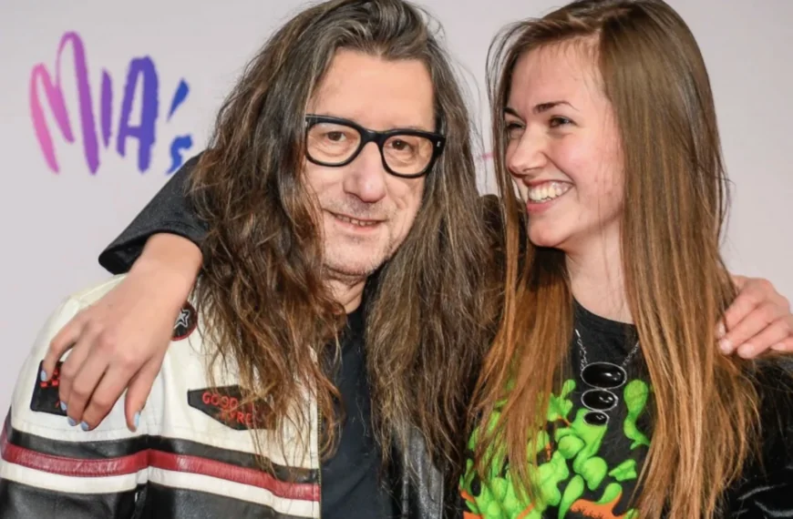 “Primeur van de eeuw”: Herman Brusselmans kondigt groot nieuws aan