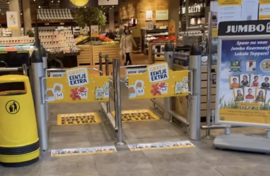 Jumbo-werkneemster niet blij met kerstpakket: &rdquo;Waardeloze rommel&rdquo;