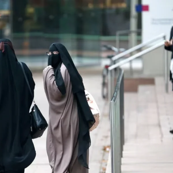 Kabinet zet concrete stap richting volledig boerkaverbod