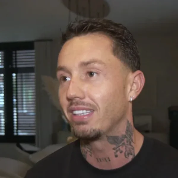 Groot drama voor Djarno Hofland: zoontje met spoed opgenomen