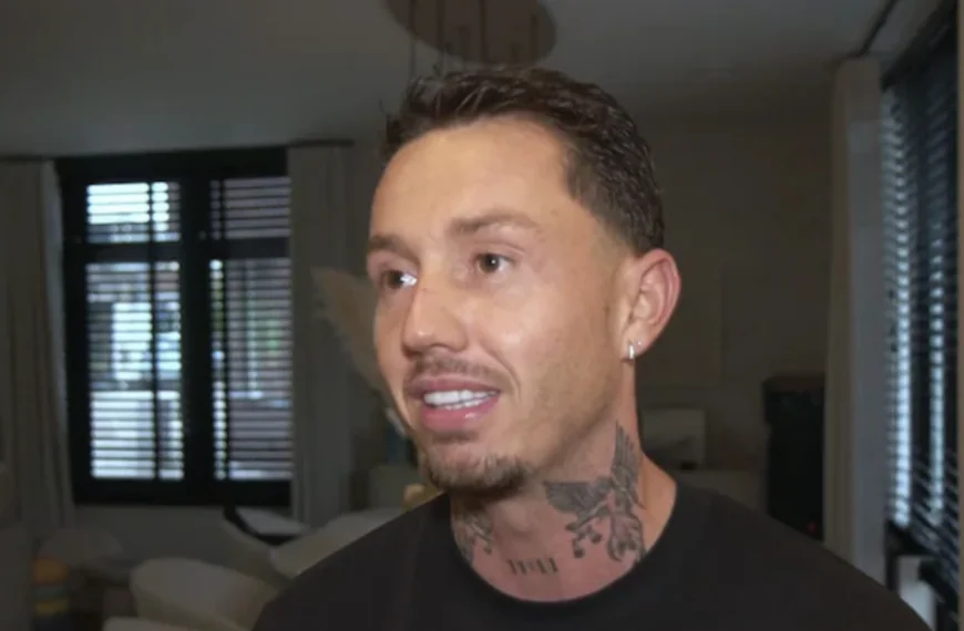 Groot drama voor Djarno Hofland: zoontje met spoed opgenomen