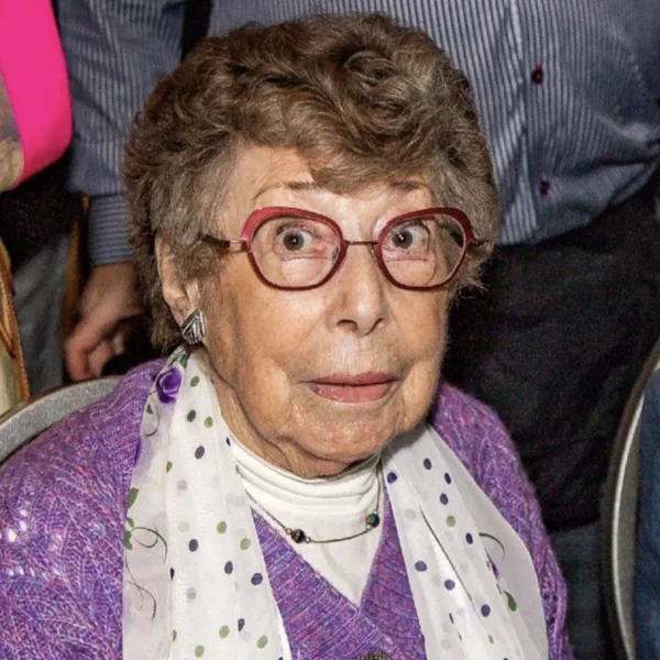 ‘Familie’-actrice Annie Geeraerts met grote spoed opgenomen in ziekenhuis