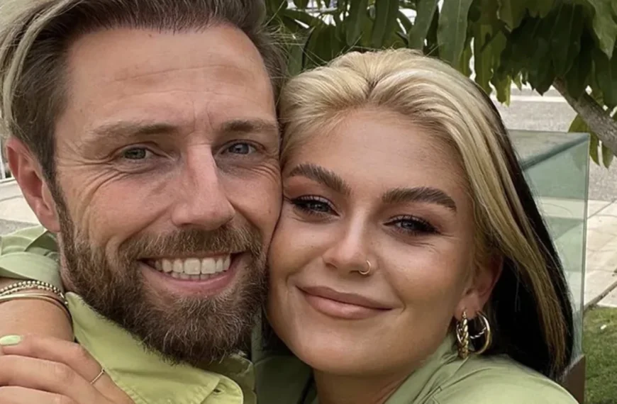 ULTIEM GELUK: Roxeanne Hazes deelt heel mooi babynieuws