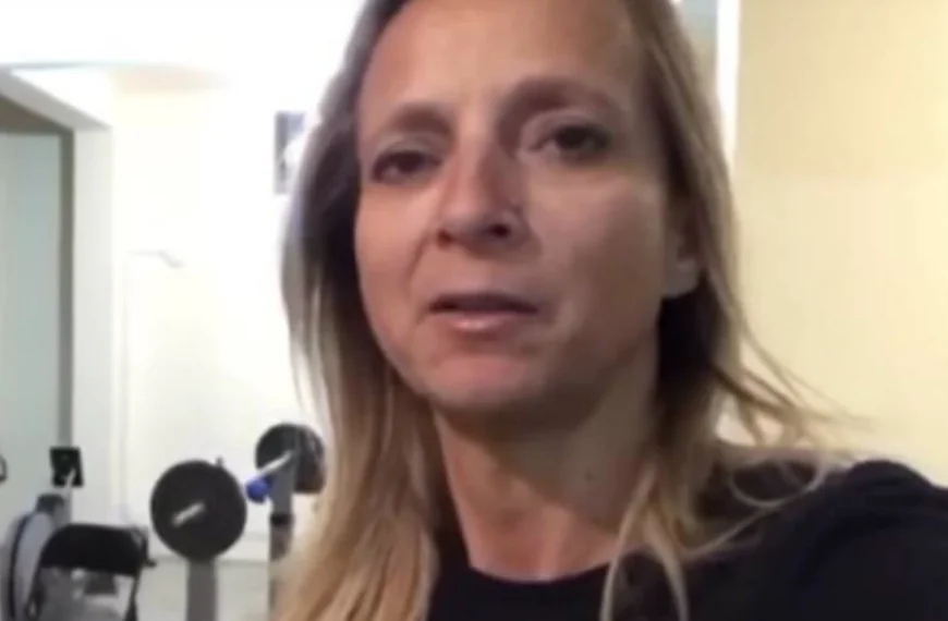 Floortje Dessing getrffen door ernstige ziekte: &lsquo;Al dagen niet gegeten en bonkende hoofdpijn&rsquo;