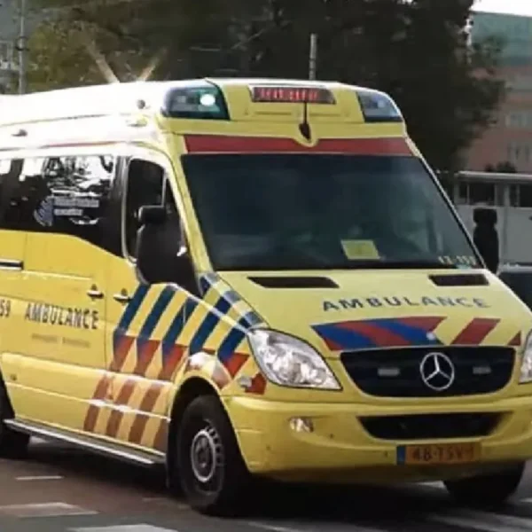 Gigantisch vuurwerkongeval in Almere, hulpdiensten massaal ter plaatse