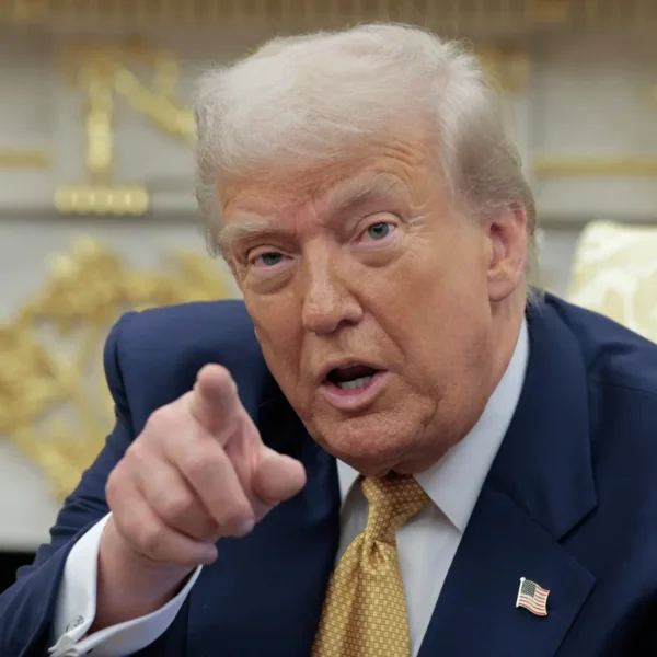 Paniek: Donald Trump heeft een heel dreigende boodschap voor Europa (NAVO)