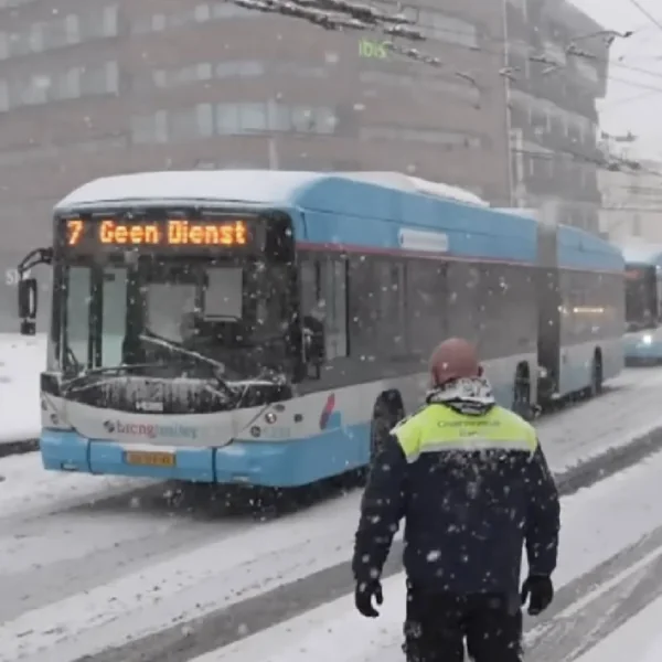 KNMI geeft code rood af voor vier provincies: Hier gaat het vanavond spoken