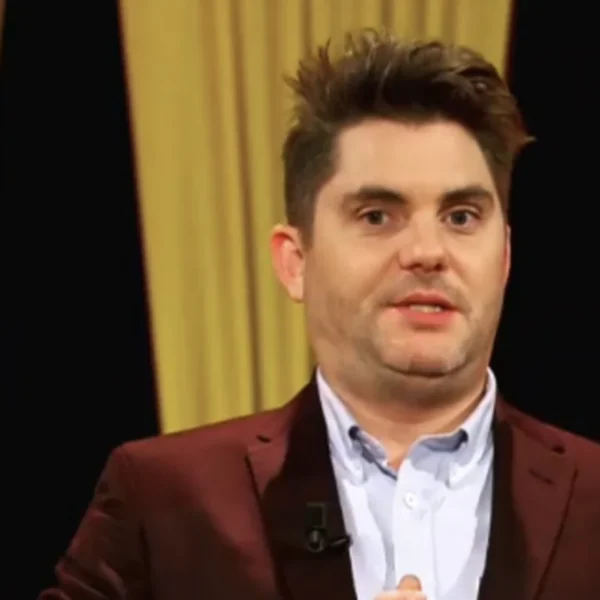 Jeroen Meus stelt eindelijk zijn zoon voor: &acute;Twee druppels water!&acute;