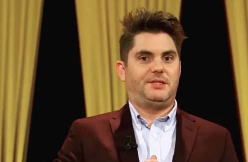 Jeroen Meus stelt eindelijk zijn zoon voor: &acute;Twee druppels water!&acute;