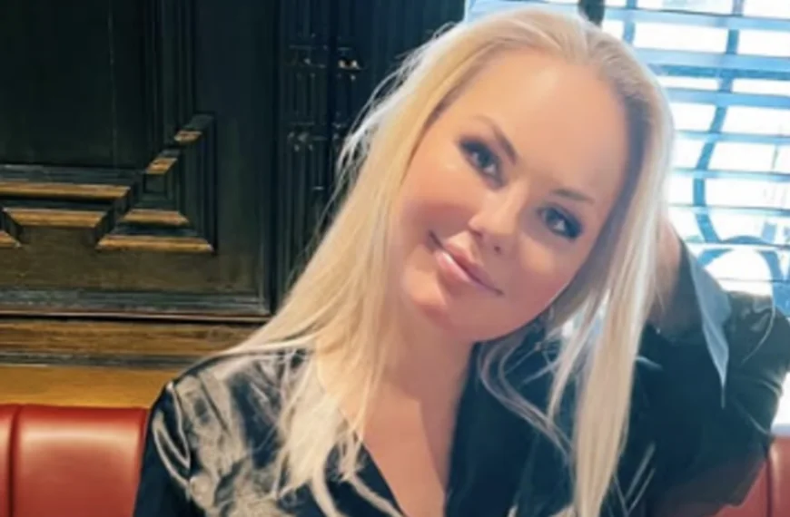 Lesley-Ann Poppe onthult hoe ze haar partner leerde kennen: ´Tijdens trio´