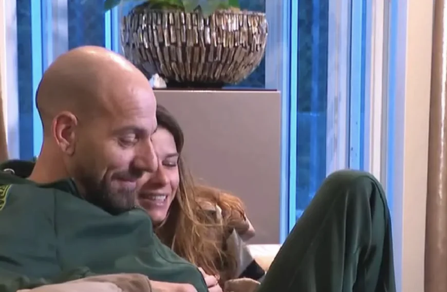 Ex-vrouw Michael van Gerwen bevallen van dochtertje en DIT is haar naam