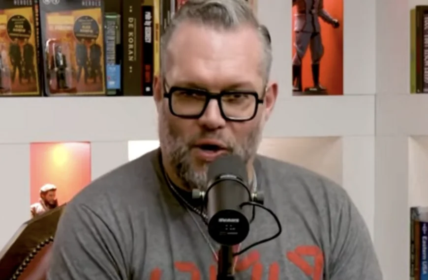 Met dit middeltje is Alex Agnew 7 kilo afgevallen: &acute;Is niet voor iedereen&acute;