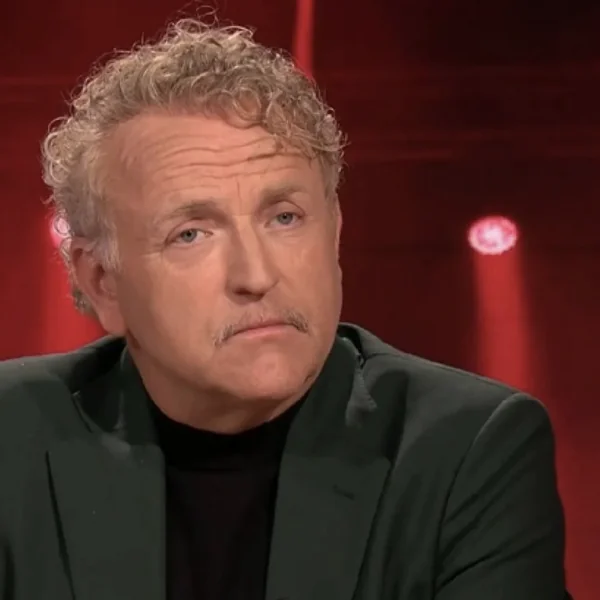 Gordon maakt alles en iedereen bij The Voice met de grond gelijk in spijkerhard bericht