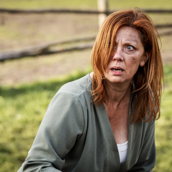 &lsquo;Familie&rsquo;-acteurs Sandrine Andr&eacute; en Roel Vanderstukken hebben bizar nieuws voor hun fans