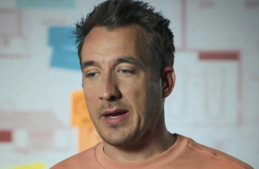 Ex-politieman Andy Peelman over zijn irritaties in het verkeer: &acute;Middenvakrijders wil ik verm00rden&acute;