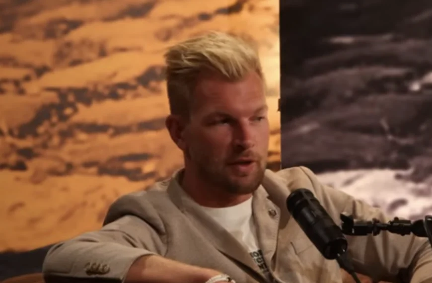 Ruben Van Gucht verklapt bizarre reden waarom zijn kostuums altijd maatje te klein zijn: ´Ga niet veranderen´