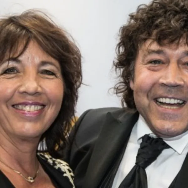 ONMETELIJK VERDRIET: Dennie Christian verliest zijn grote liefde Roswitha na meer dan 45 jaar samen &ndash; &ldquo;Ik zou alles geven om haar nog &eacute;&eacute;n keer &lsquo;schat&rsquo; te horen zeggen&rdquo;