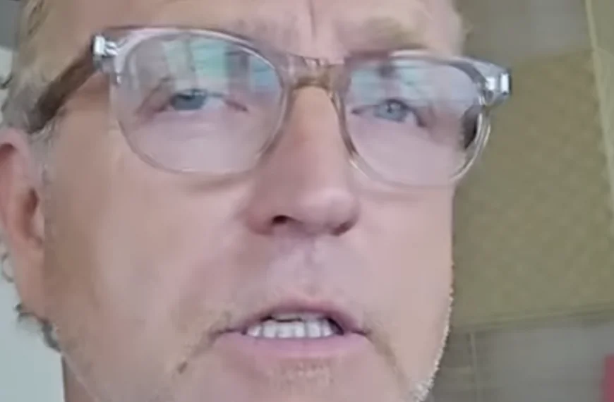 Gordon nog altijd ernstig ziek: &acute;Kan nog w&eacute;ken duren!&acute;