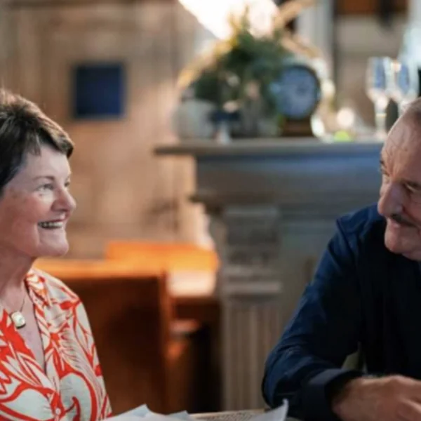 Hugo Sigal maakt zich grote zorgen over Janine Bischops: ´Ze moet onder de mensen blijven komen´