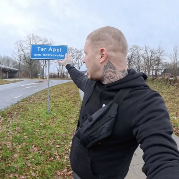 Dutch Travel Maniac bezoekt Ter Apel en laat zien hoe het er echt aan toe gaat