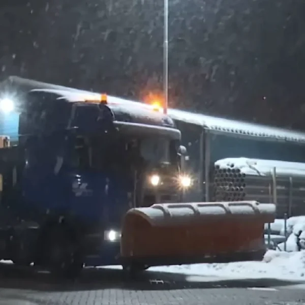 Extra weerbericht: Strooiwagens massaal de weg op, HIER gaat het zometeen als eerst los