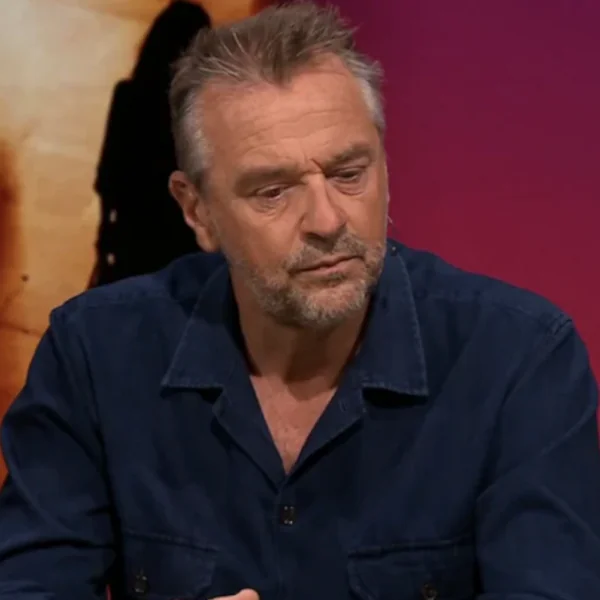 Hebben ze ruzie? Tom Waes legt zelf uit waarom je zijn kinderen amper ziet…