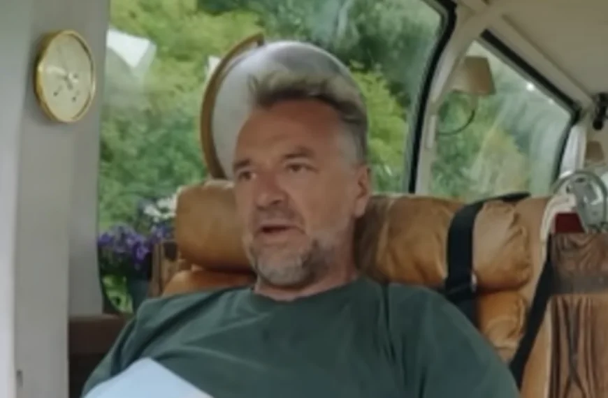 Tom Waes vertrokken naar levensgevaarlijke bestemming voor special van Reizen Waes