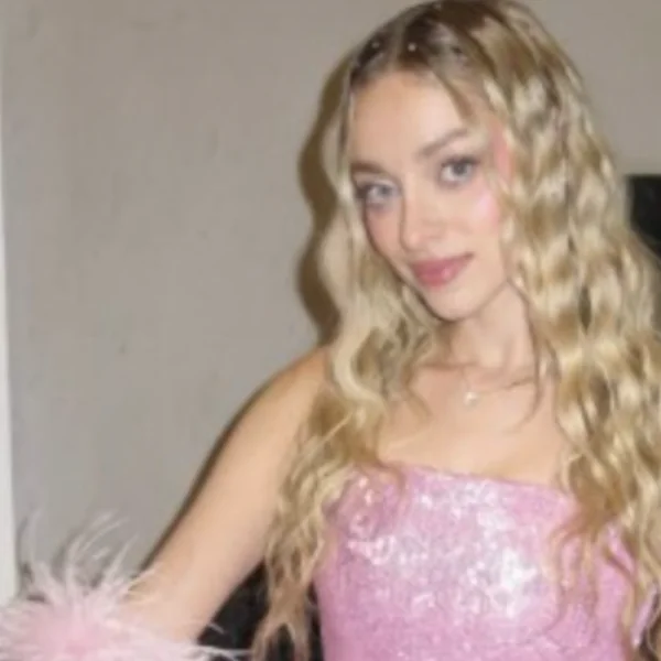 Ophef om kledingkeuze Camille tijdens Gouden K´s: ´Past wel in het plaatje´