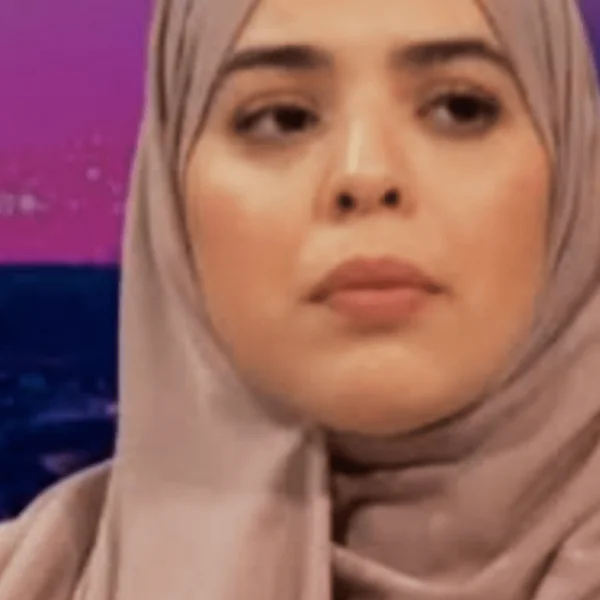 Leerkracht Chaimae (19) vindt geen stageplek door haar hoofddoek: “Ze willen me niet eens spreken”