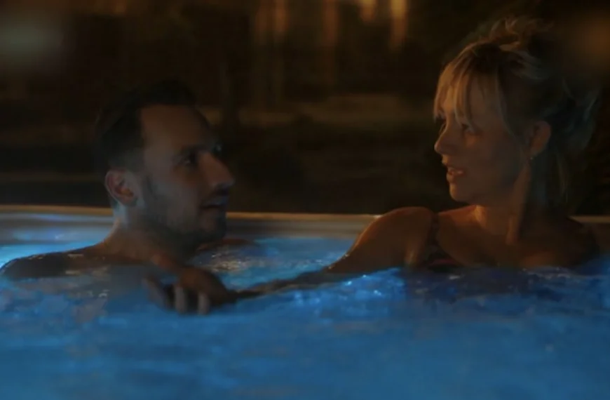 Yvon Jaspers duikt in de hottub bij Boer Zoekt Vrouw en kijkers reageren massaal met dezelfde opmerking