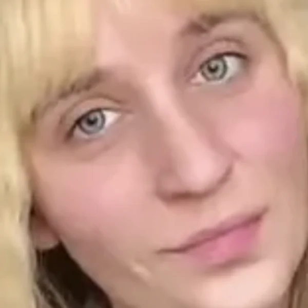 Vrouw laat al haar lichaamshaar staan en is daar ontzettend trots op